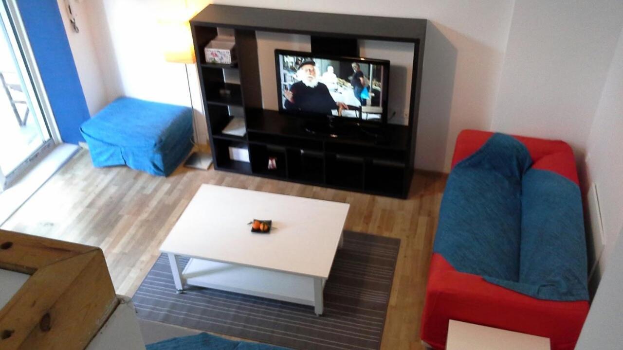 Bright Mezzanine Flat With Garden